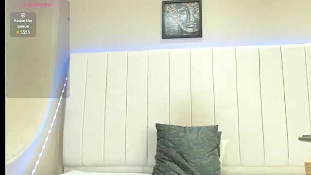 kendra lux1 online show from 02.10.26