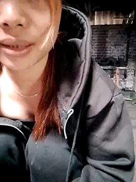 Snapshot of Huyen_x chatting on 03.16.26 Huyen x online show from 03.16.26