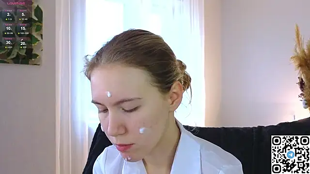 Succubelle online show from 10.21.25