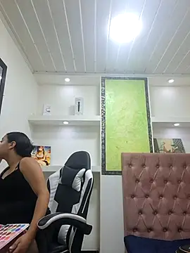 susan mooree online show from 11.17.25