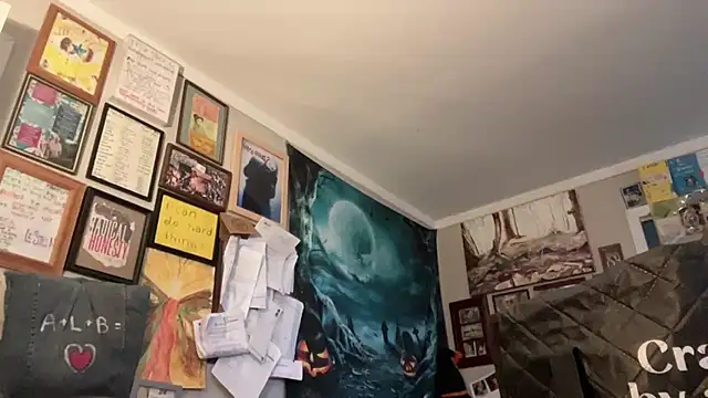 Snapshot of bubblytempest chatting on 11.26.25 bubblytempest online show from 11.26.25