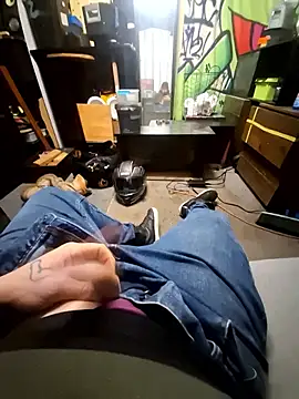 rexcherry69 online show from 10.18.25