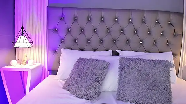 LunaBloomn online show from 03.20.26