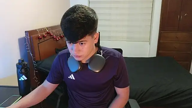 tightncuteass online show from 11.21.25