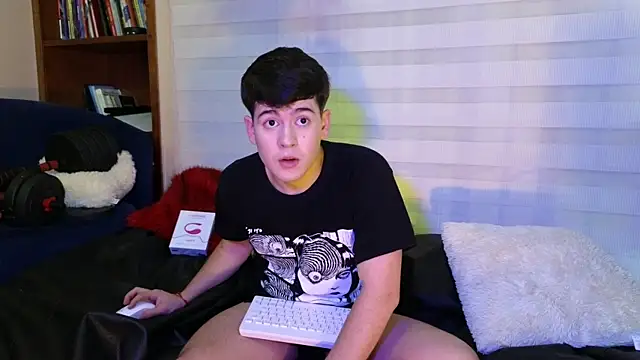 Snapshot of tightncuteass chatting on 04.28.26 tightncuteass online show from 04.28.26