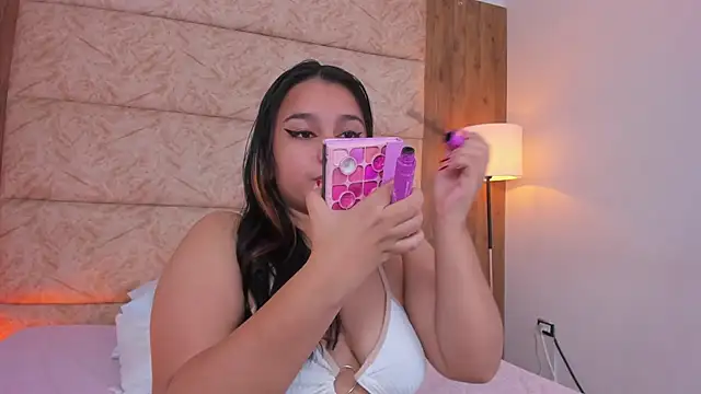 IvannaaVega online show from 12.14.25