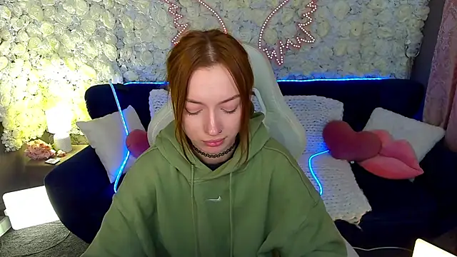 FoxyMayy online show from 04.10.26