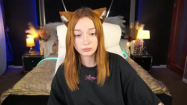 Snapshot of FoxyMayy chatting on 06.28.26 FoxyMayy online show from 06.28.26