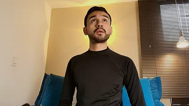 Axel Moon S online show from 10.13.25