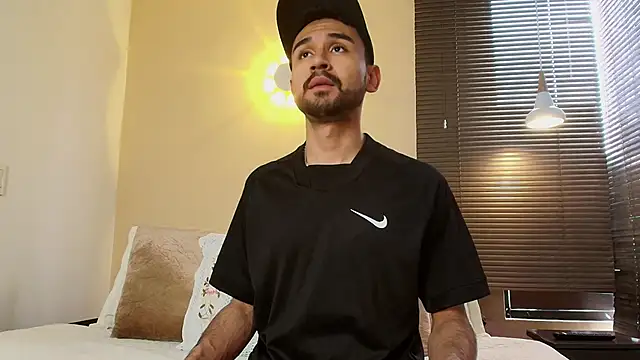 Axel Moon S online show from 10.20.25