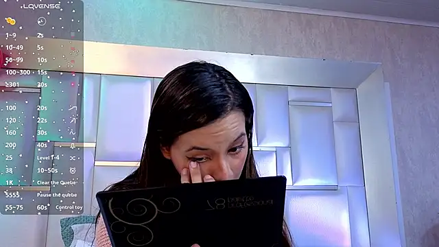 Lunabellee  online show from 02.16.26