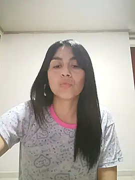 vanessa-titisM online show from 10.31.25