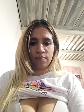 Snapshot of AngelitaSexyCam chatting on 09.26.25 AngelitaSexyCam online show from 09.26.25