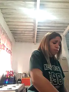 Snapshot of AngelitaSexyCam chatting on 10.01.25 AngelitaSexyCam online show from 10.01.25