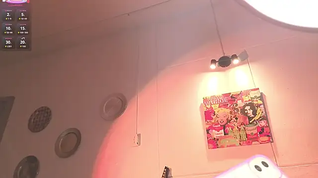 Snapshot of ashlynnlowe_ chatting on 09.26.25 ashlynnlowe  online show from 09.26.25