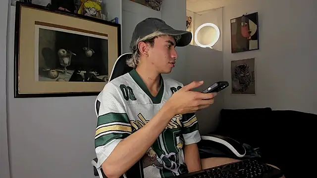 guynextdo0r online show from 01.15.26