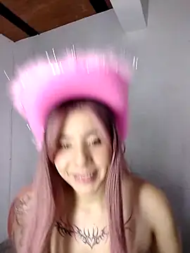 Mia feets online show from 10.29.25