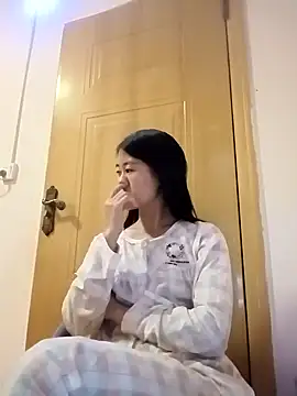 Snapshot of luy-xinh02 chatting on 10.05.25 luy-xinh02 online show from 10.05.25