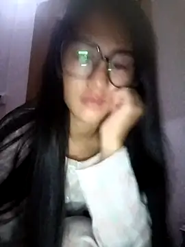 Snapshot of luy-xinh02 chatting on 10.11.25 luy-xinh02 online show from 10.11.25