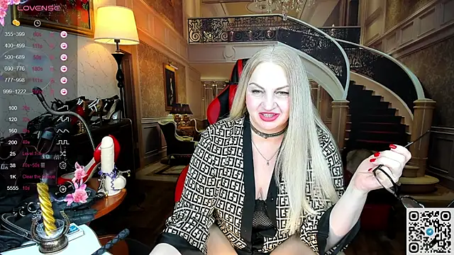Snapshot of Nina_Devillle chatting on 04.20.26 Nina Devillle online show from 04.20.26