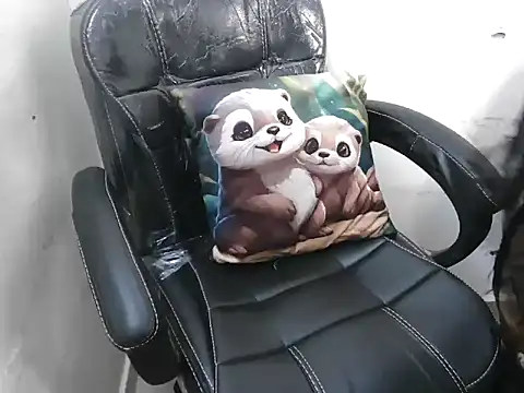 Snapshot of bold_naina chatting on 10.08.25 bold naina online show from 10.08.25