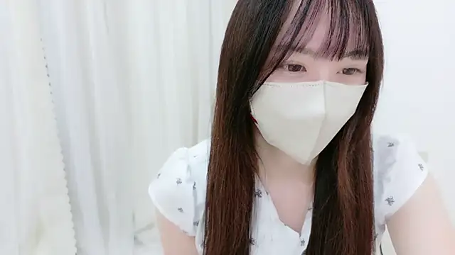 Snapshot of _Mia_land_ chatting on 10.03.25  Mia land  online show from 10.03.25