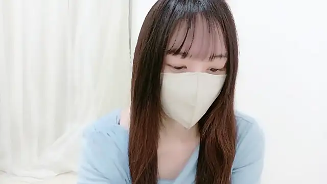 Snapshot of _Mia_land_ chatting on 10.10.25  Mia land  online show from 10.10.25