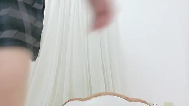 Snapshot of _Mia_land_ chatting on 10.17.25  Mia land  online show from 10.17.25