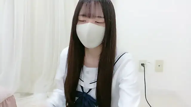 Snapshot of _Mia_land_ chatting on 10.29.25  Mia land  online show from 10.29.25