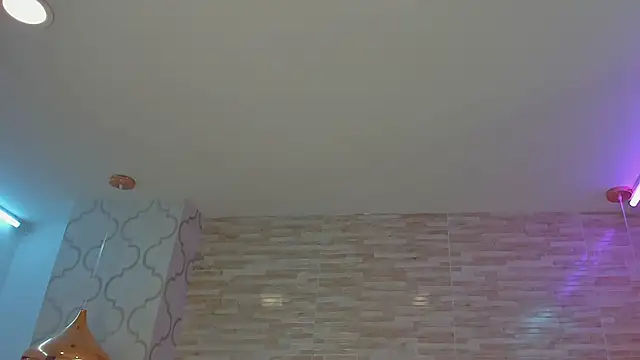 AliceVegga online show from 12.02.25