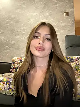 Elizabeth Tay online show from 09.12.25