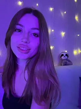 Elizabeth Tay online show from 10.18.25