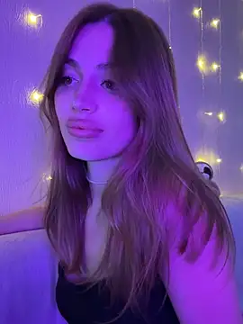 Elizabeth Tay online show from 10.19.25