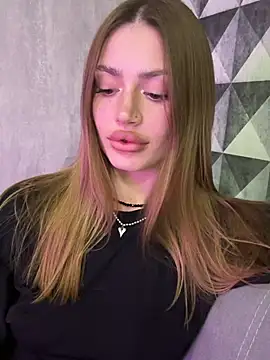 Elizabeth Tay online show from 03.20.26