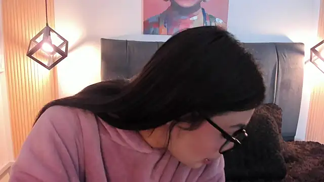 Evaa rosee  online show from 10.10.25