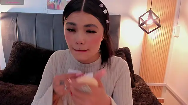 Evaa rosee  online show from 10.13.25