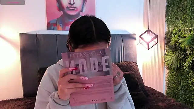 Evaa rosee  online show from 10.22.25