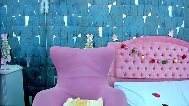 EvelynBun online show from 12.16.25