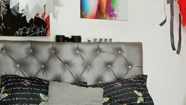 xxKamadevaxx online show from 10.19.25