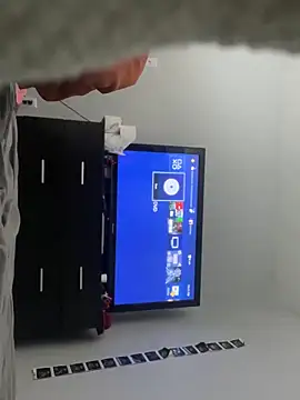 Snapshot of squirtmedaddy chatting on 10.19.25 squirtmedaddy online show from 10.19.25