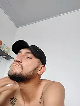 Snapshot of NOVUS22CM chatting on 10.07.25 NOVUS22CM online show from 10.07.25