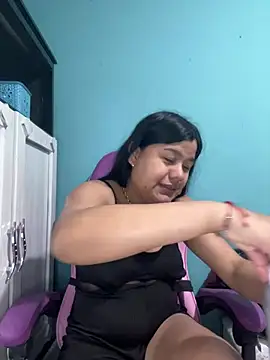 Snapshot of April_Becker chatting on 06.26.26 April Becker online show from 06.26.26