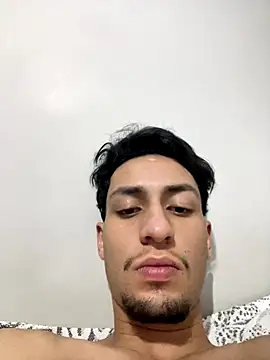 Snapshot of 7Novinho chatting on 10.15.25 7Novinho online show from 10.15.25