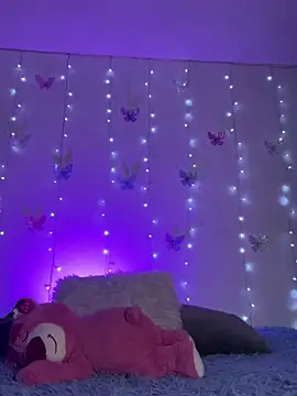 Daliila 11 online show from 10.24.25