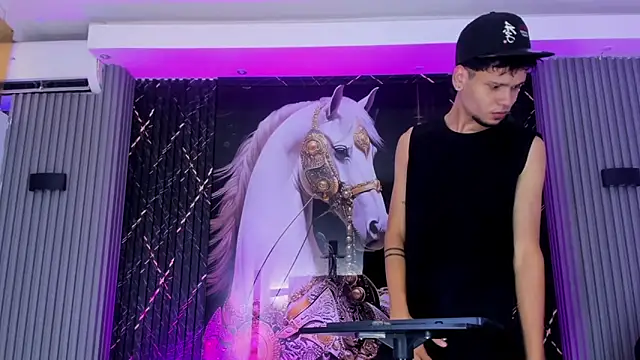 Iam Steven online show from 12.15.25