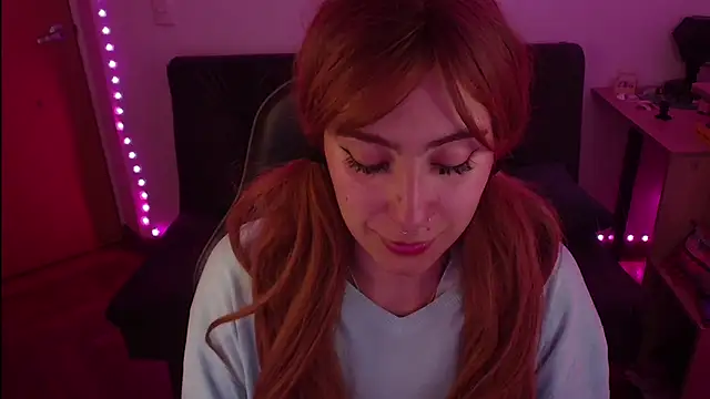 Miacatsito3 online show from 10.23.25