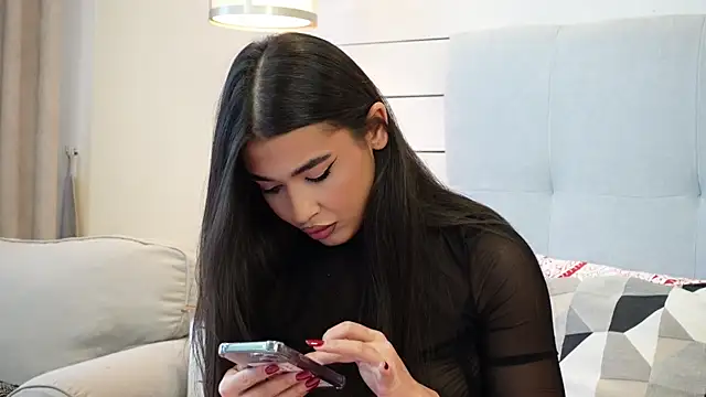 Snapshot of MyaMuse chatting on 11.13.25 MyaMuse online show from 11.13.25