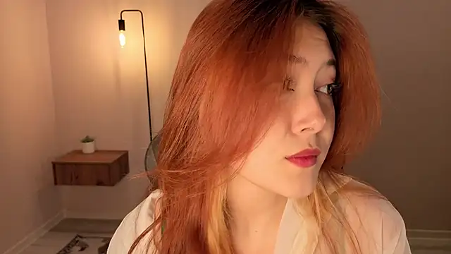 Frences Eyes online show from 11.28.25