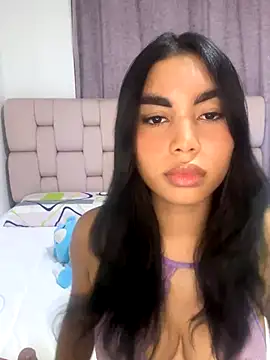 karolaalcendra online show from 10.02.25