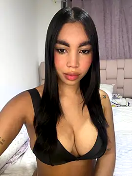 karolaalcendra online show from 10.16.25